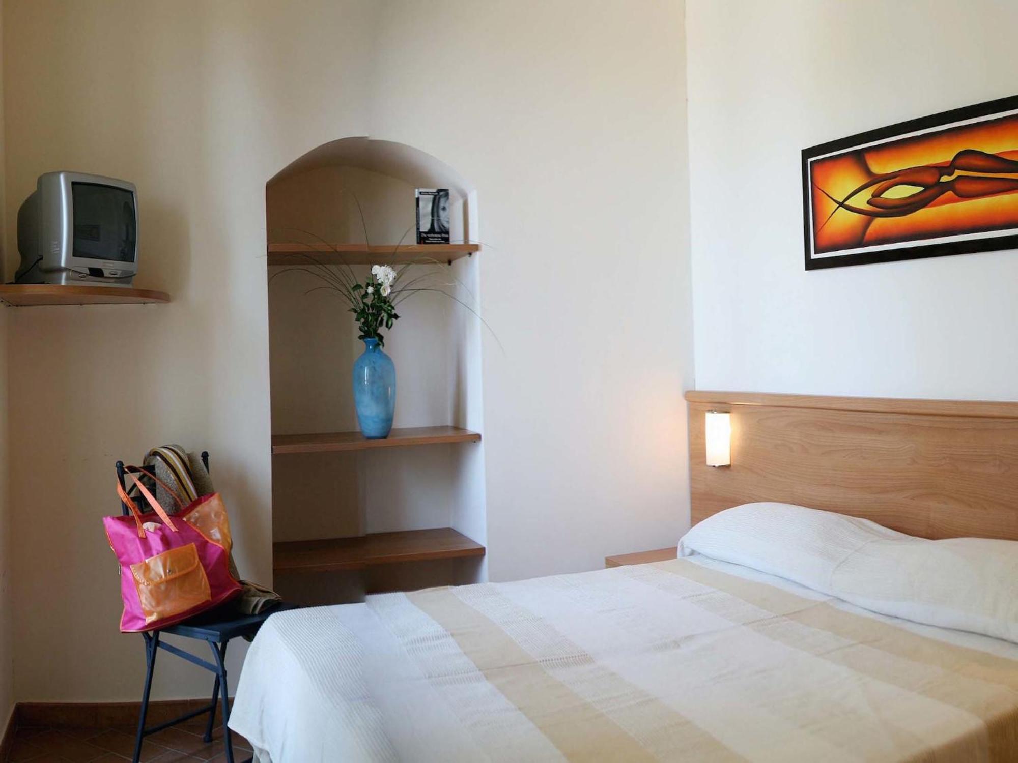 Nice Flat In Arcevia With Swimming Pool Екстериор снимка