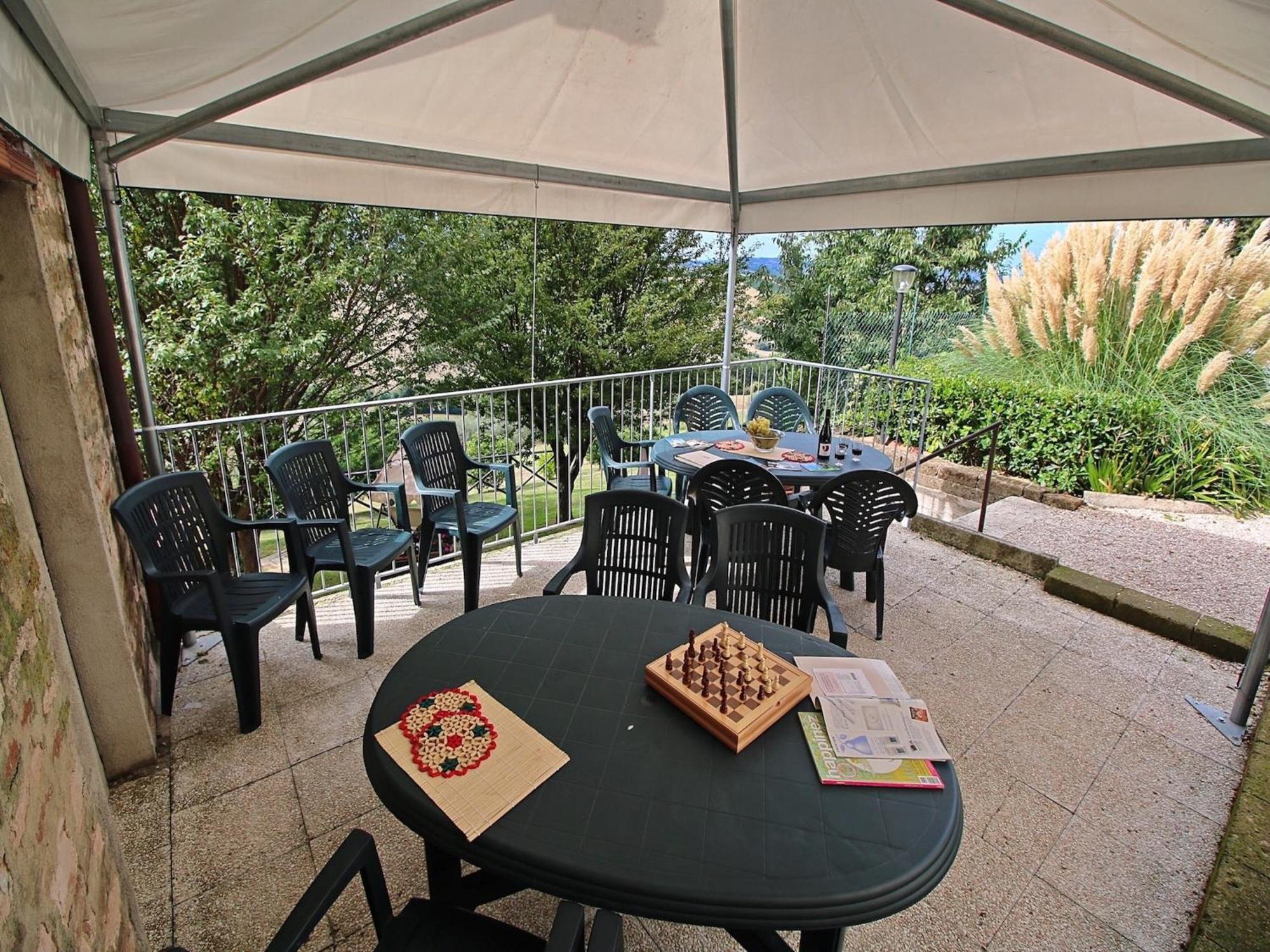Nice Flat In Arcevia With Swimming Pool Екстериор снимка