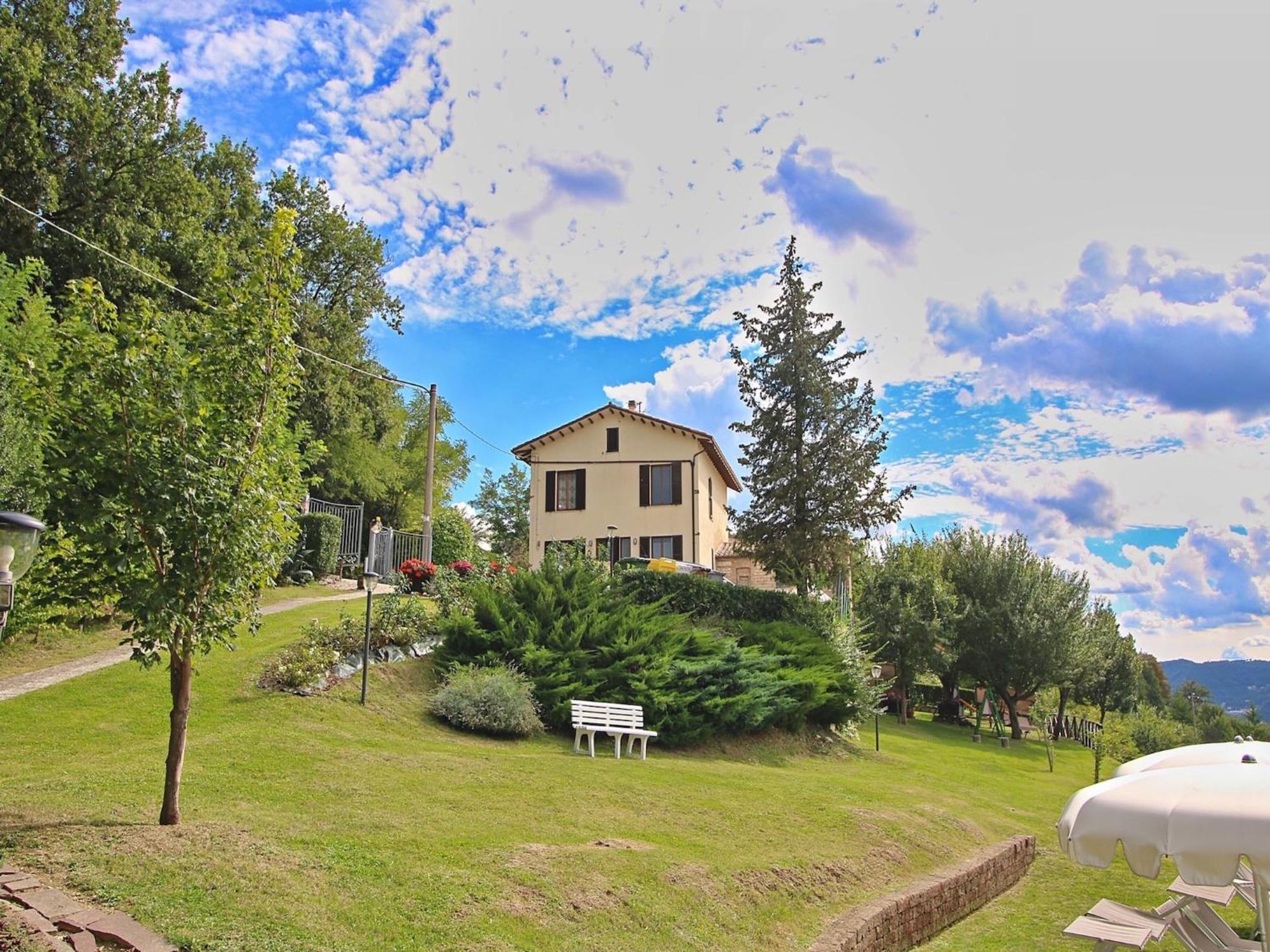 Nice Flat In Arcevia With Swimming Pool Екстериор снимка