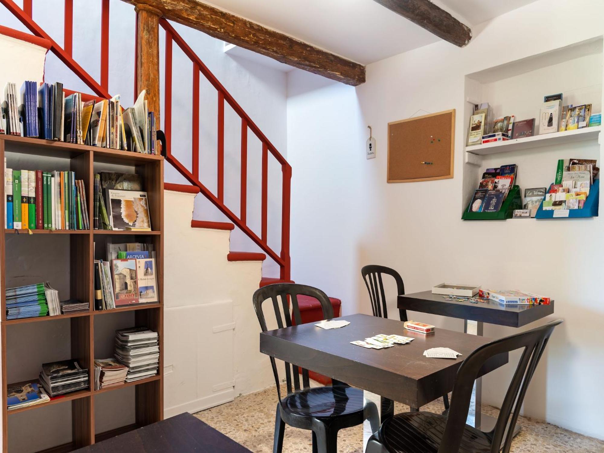 Nice Flat In Arcevia With Swimming Pool Екстериор снимка